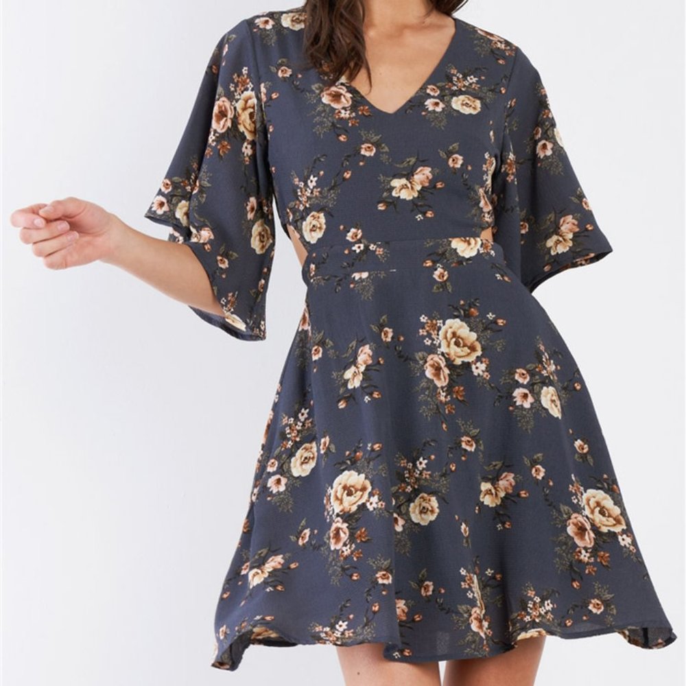 Blue Floral V Neck Kimono Sleeves Fit Flare Dress - Picture 4 of 8